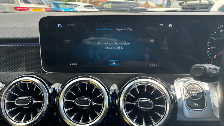 Mercedes-Benz GLB 200 AMG Line Premium Plus 5dr 7G-Tronic Petrol Estate